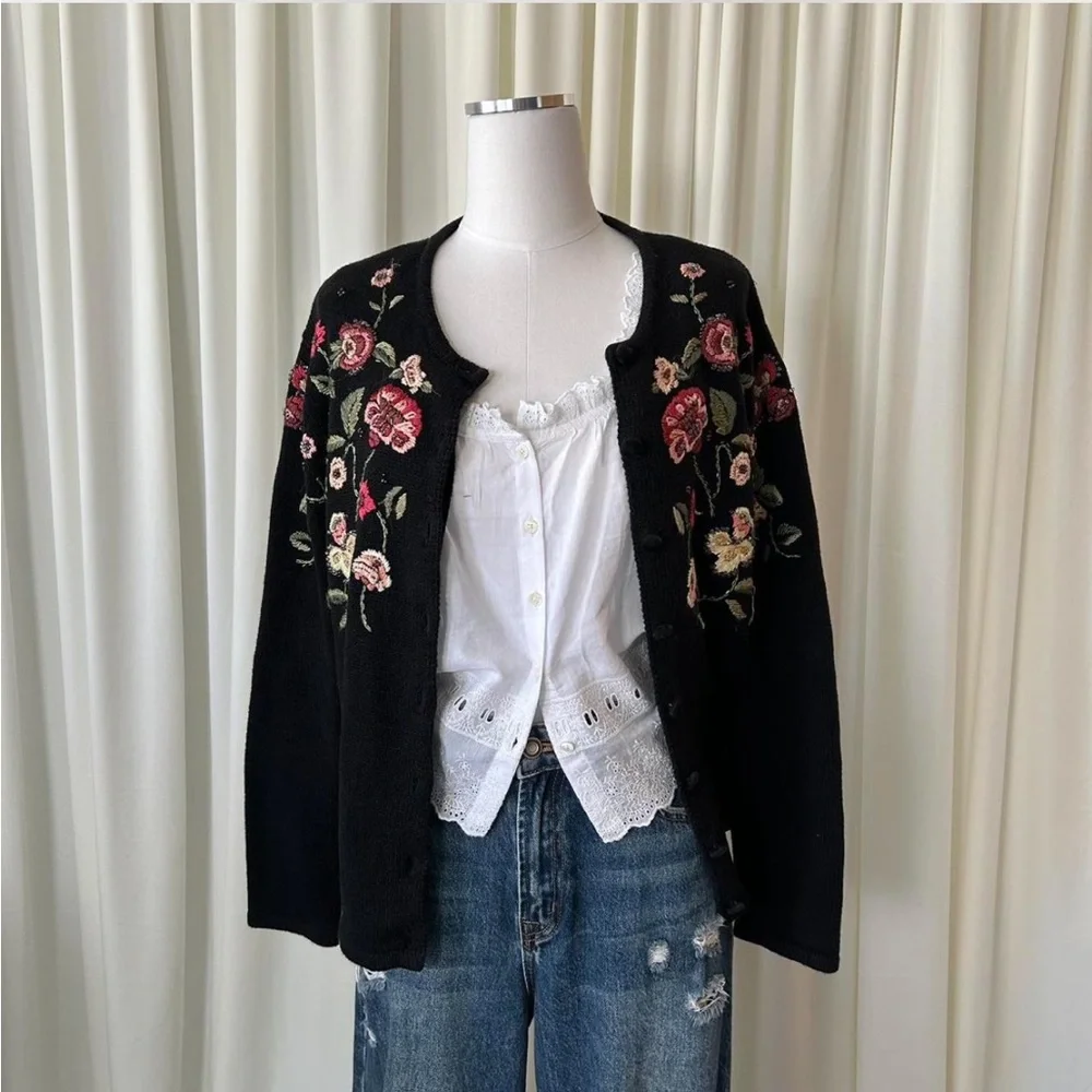 VTG Y2K Heirloom Collectibles Black Floral Embroidered Cardigan Romantic Goth. - Picture 2 of 7